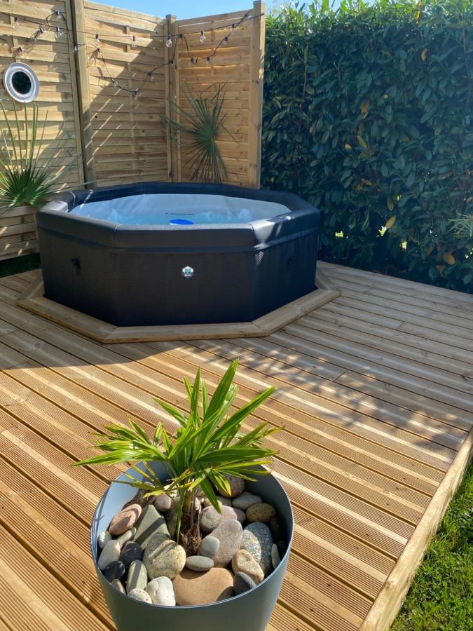 Tiny Et Jacuzzi Charente Maritime Βίλα Plassay Εξωτερικό φωτογραφία